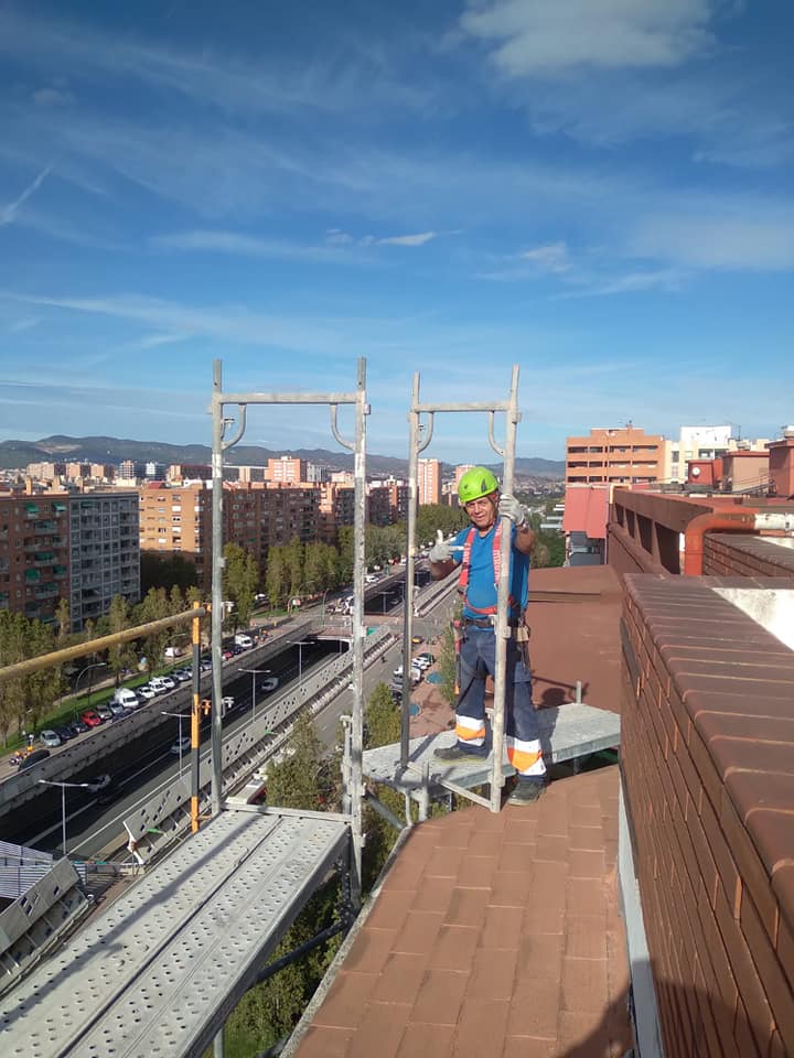 Proceso de montaje de andamio